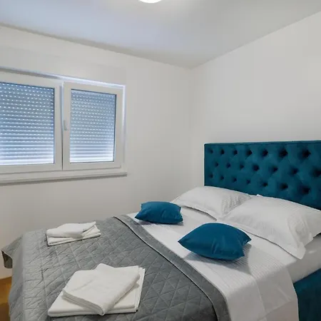 Marko - New Sea View With Free Parking Apartament *