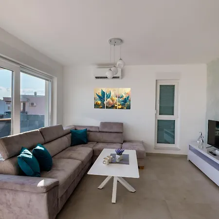 Marko - New Sea View With Free Parking Apartament Makarska