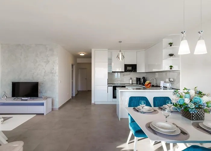 아파트 Marko - New Sea View With Free Parking