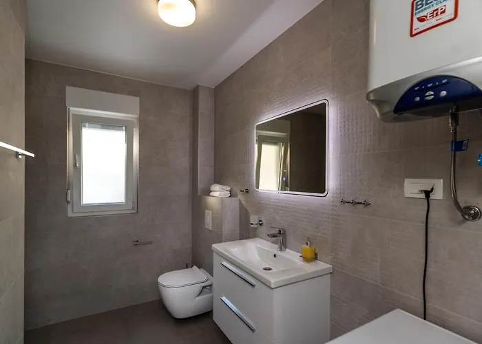 아파트 Marko - New Sea View With Free Parking *